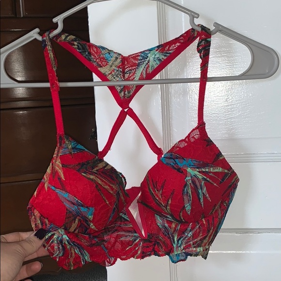 NWOT Victoria’s Secret PINK bralette! - Picture 2 of 5